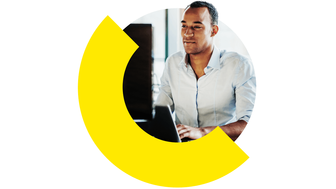 Un amministratore gestisce e fornisce servizi continui all’interno di un’organizzazione governativa utilizzando GoTo Connect.